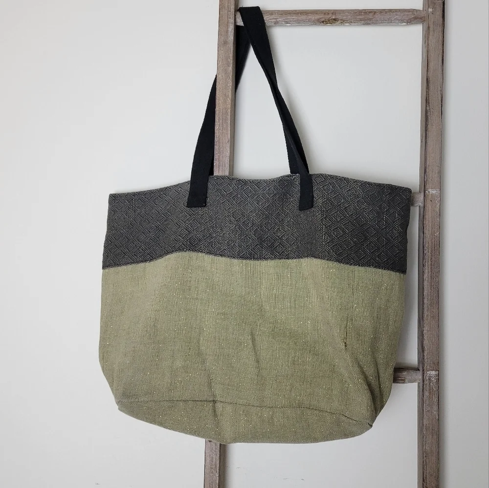 ⭐️40% Off⭐️ Banana Bay Black & Gold Beach Tote Bag